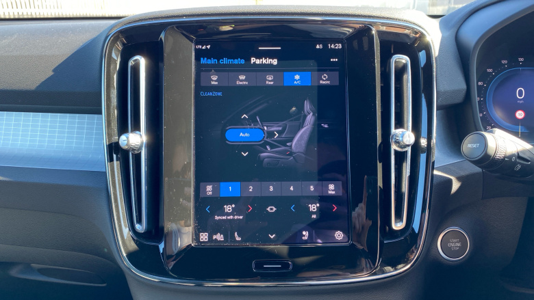 Volvo XC40 2.0 B3P Core 5dr Auto Petrol Estate